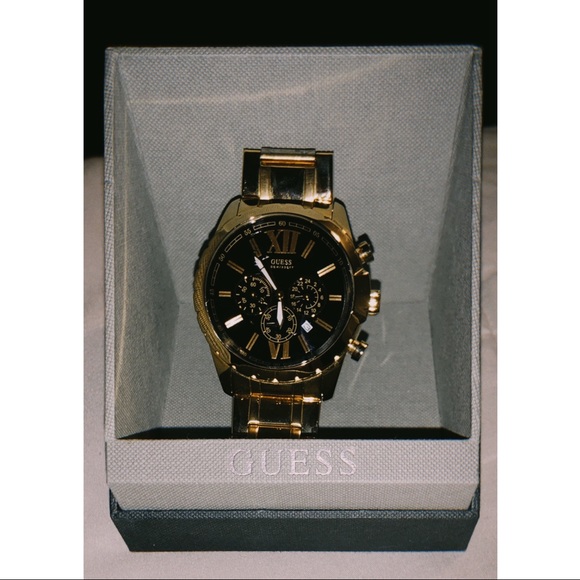 gold guess watch - Picture 1 of 6
